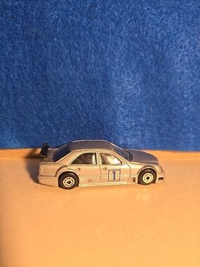041026 Maisto: Mercedes Benz C-Class #1 Silver Grey Toy Car Loose Read Desc# stu